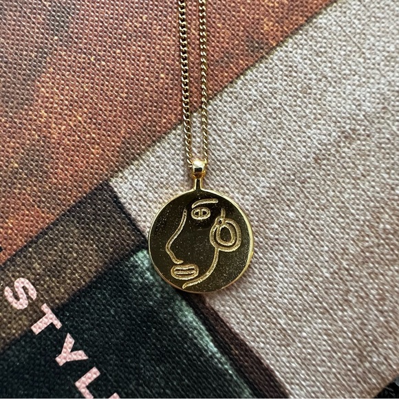 BEARFRUIT Gold Coin Necklace - Picture 2 of 3